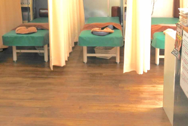 バリアフリー設計で車椅子＆ベビーカーそのまま入店OK